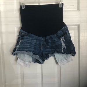 Maternity shorts